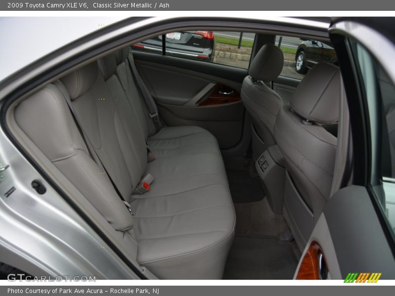 Classic Silver Metallic / Ash 2009 Toyota Camry XLE V6