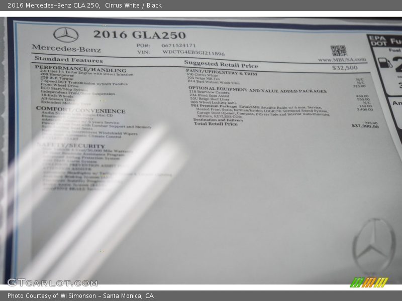 Cirrus White / Black 2016 Mercedes-Benz GLA 250