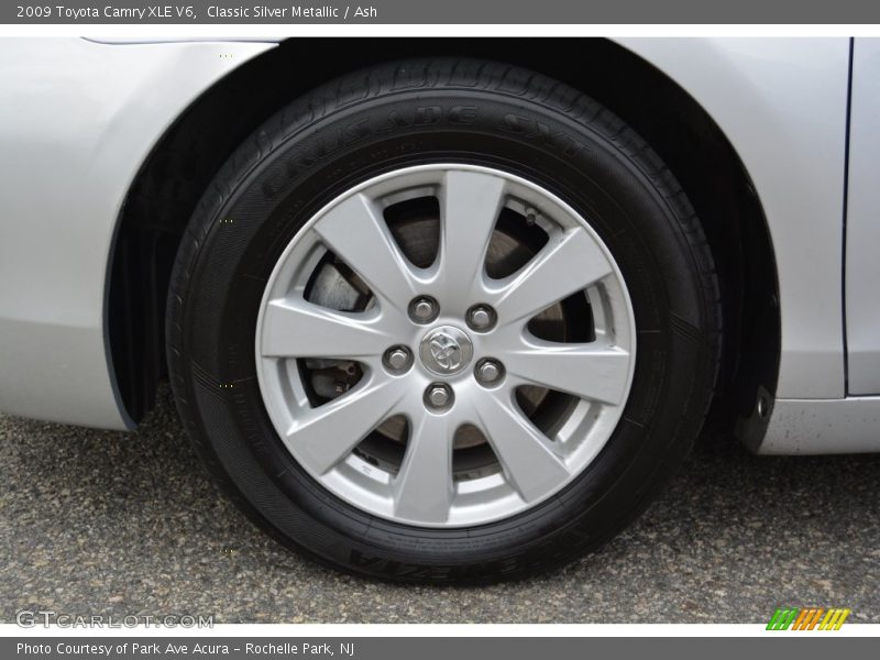 Classic Silver Metallic / Ash 2009 Toyota Camry XLE V6