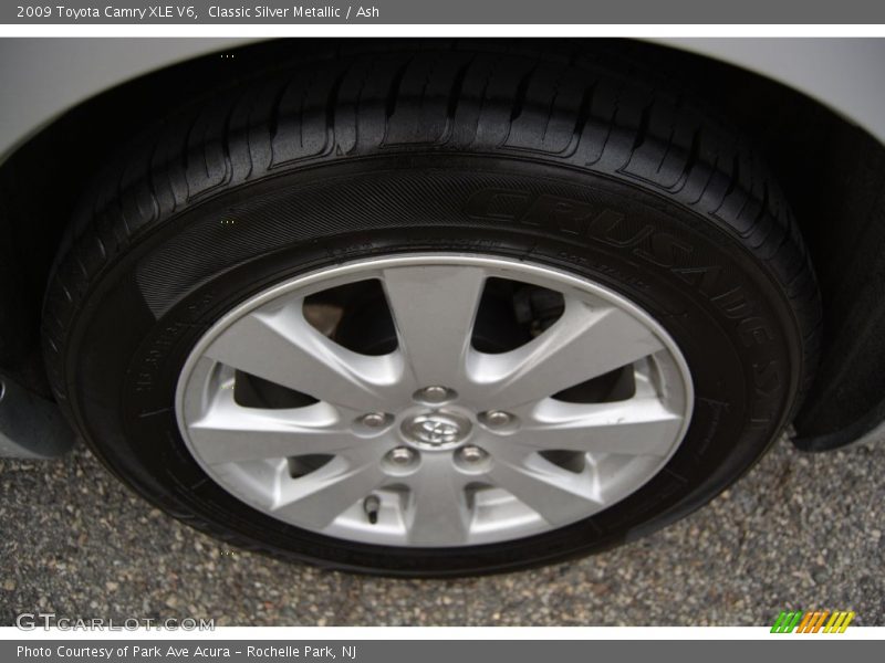 Classic Silver Metallic / Ash 2009 Toyota Camry XLE V6