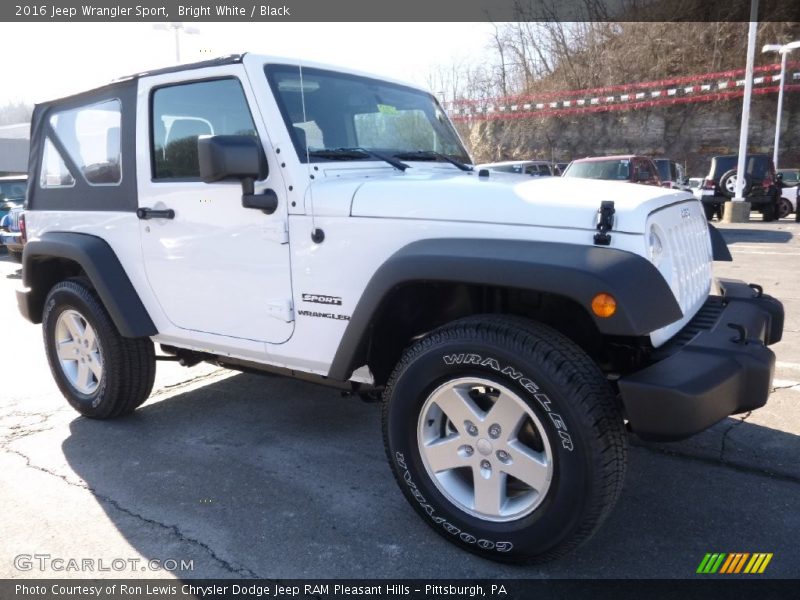 Bright White / Black 2016 Jeep Wrangler Sport