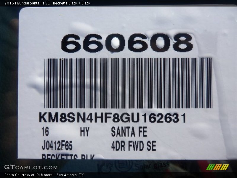 Becketts Black / Black 2016 Hyundai Santa Fe SE