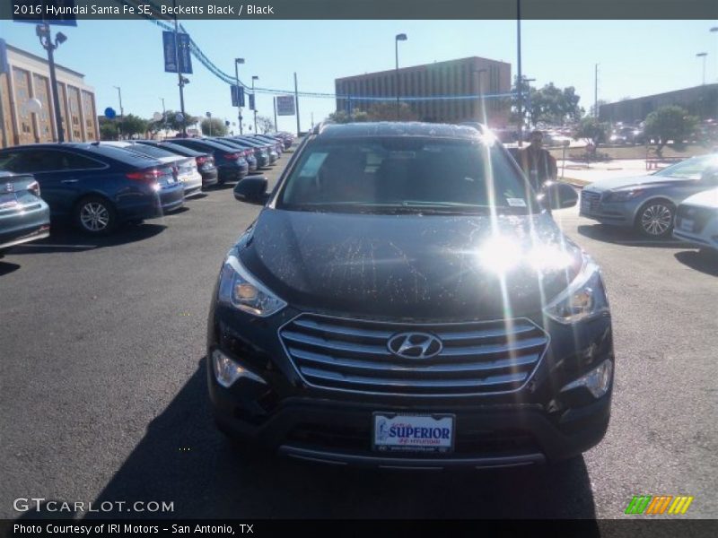Becketts Black / Black 2016 Hyundai Santa Fe SE