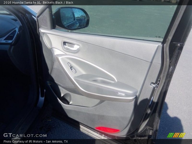Becketts Black / Black 2016 Hyundai Santa Fe SE