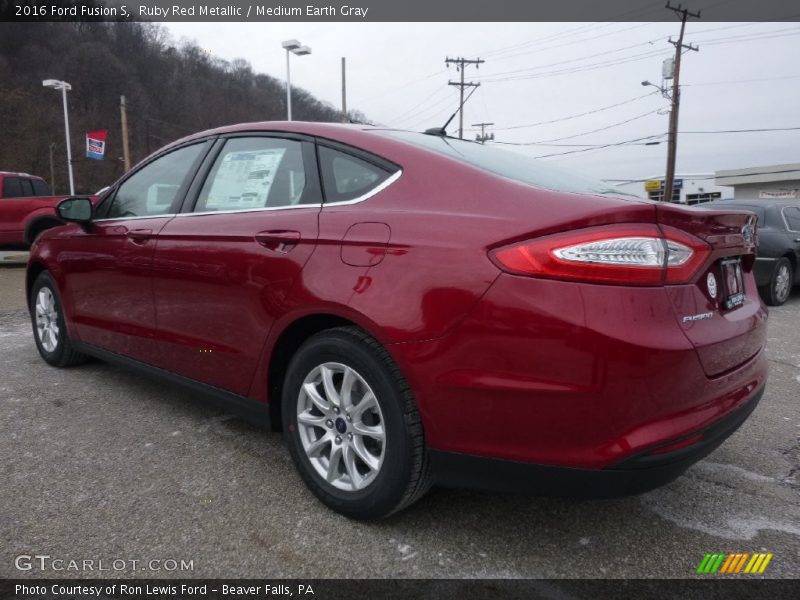 Ruby Red Metallic / Medium Earth Gray 2016 Ford Fusion S