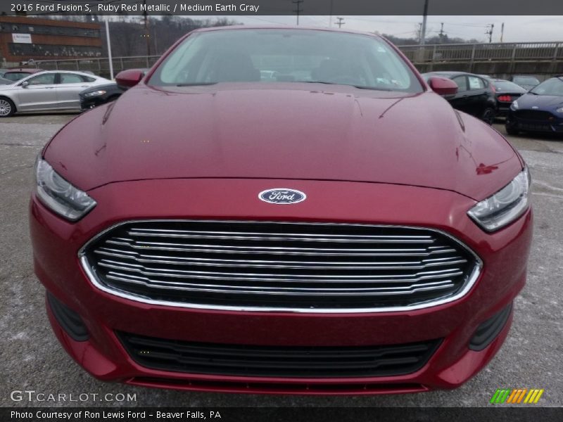 Ruby Red Metallic / Medium Earth Gray 2016 Ford Fusion S