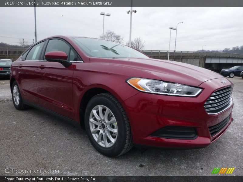 Ruby Red Metallic / Medium Earth Gray 2016 Ford Fusion S