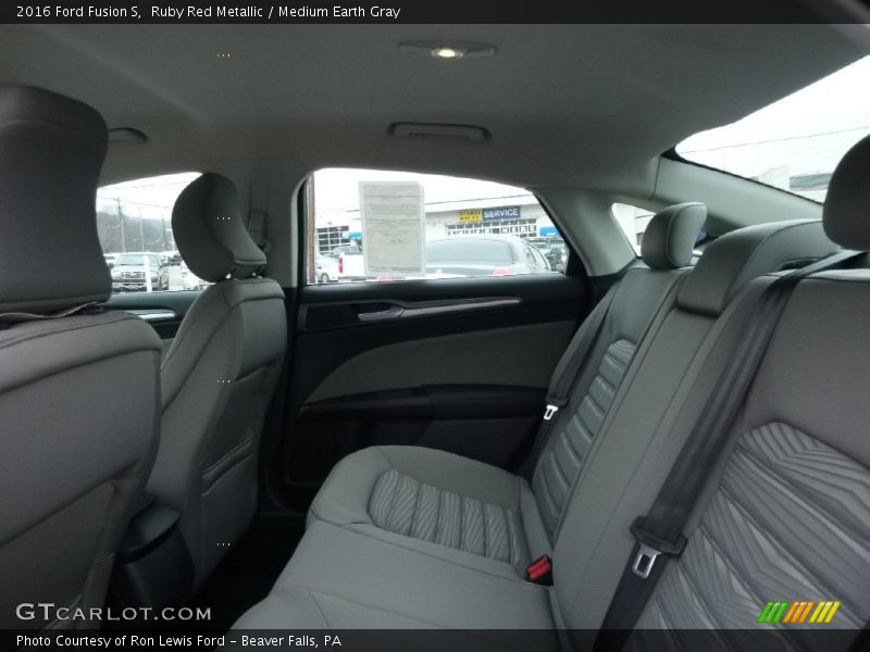 Ruby Red Metallic / Medium Earth Gray 2016 Ford Fusion S