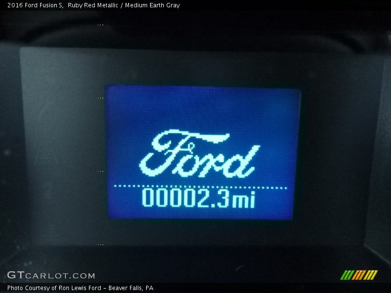 Ruby Red Metallic / Medium Earth Gray 2016 Ford Fusion S