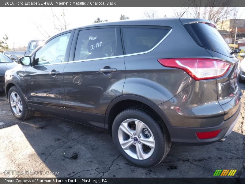 Magnetic Metallic / Charcoal Black 2016 Ford Escape SE 4WD