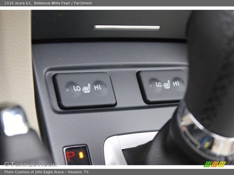 Bellanova White Pearl / Parchment 2016 Acura ILX