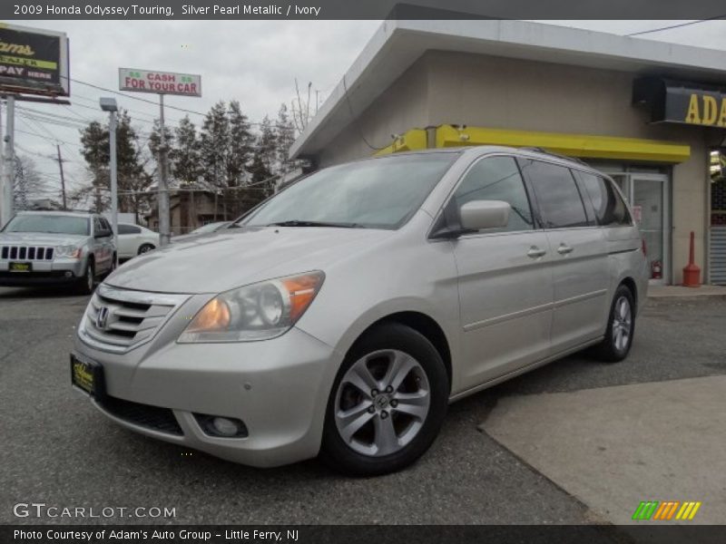 Silver Pearl Metallic / Ivory 2009 Honda Odyssey Touring