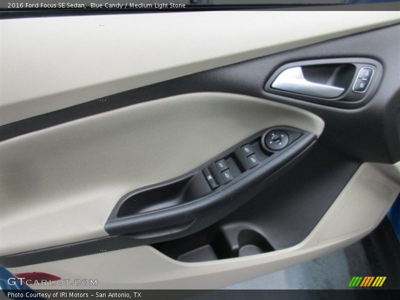 Blue Candy / Medium Light Stone 2016 Ford Focus SE Sedan