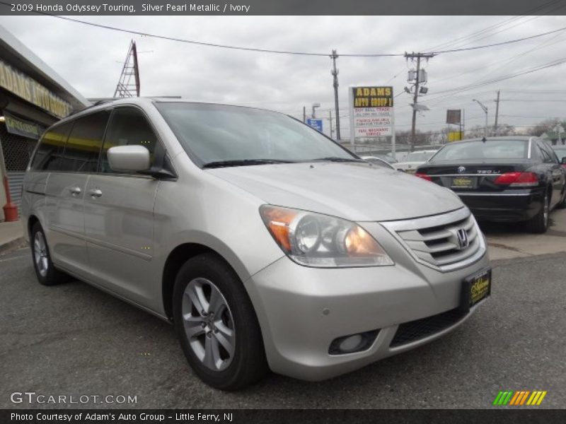 Silver Pearl Metallic / Ivory 2009 Honda Odyssey Touring