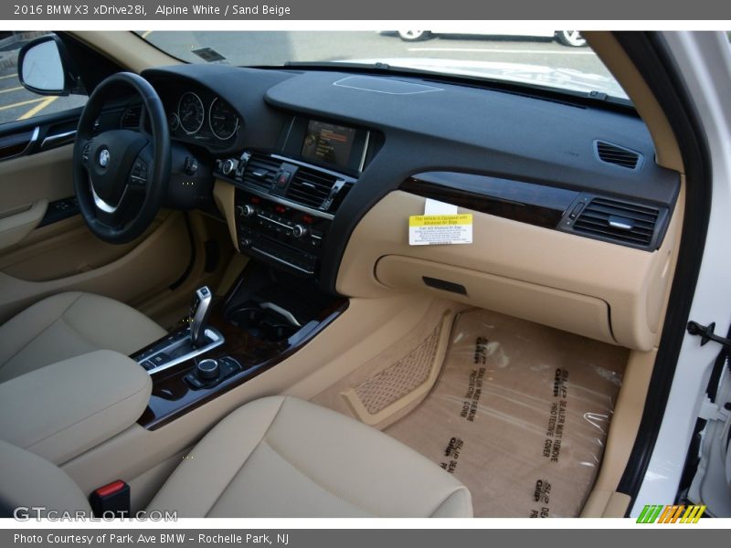Alpine White / Sand Beige 2016 BMW X3 xDrive28i