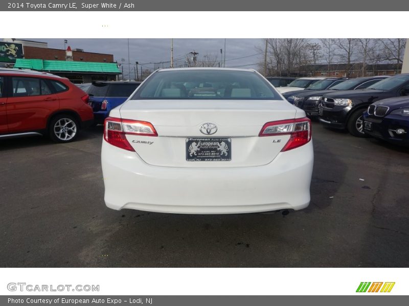 Super White / Ash 2014 Toyota Camry LE