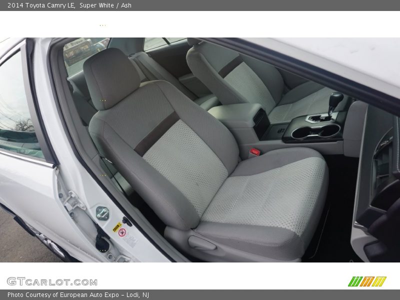 Super White / Ash 2014 Toyota Camry LE