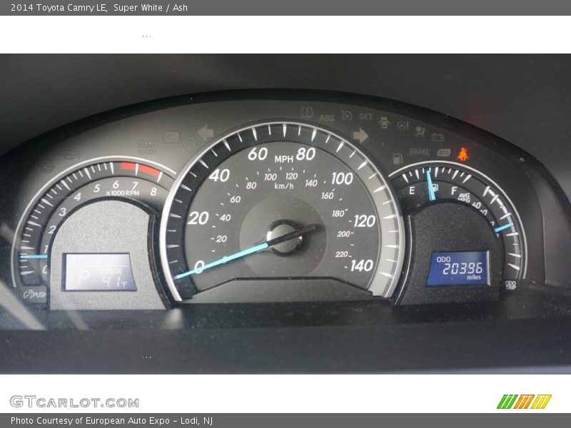 Super White / Ash 2014 Toyota Camry LE