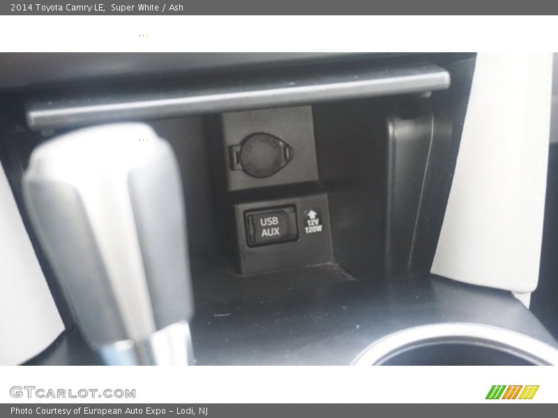 Super White / Ash 2014 Toyota Camry LE