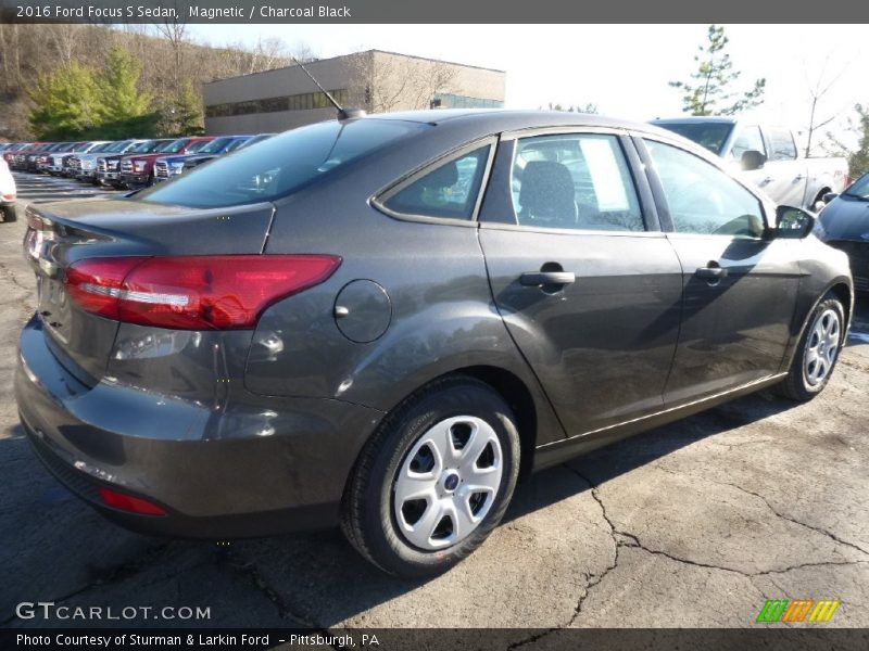Magnetic / Charcoal Black 2016 Ford Focus S Sedan