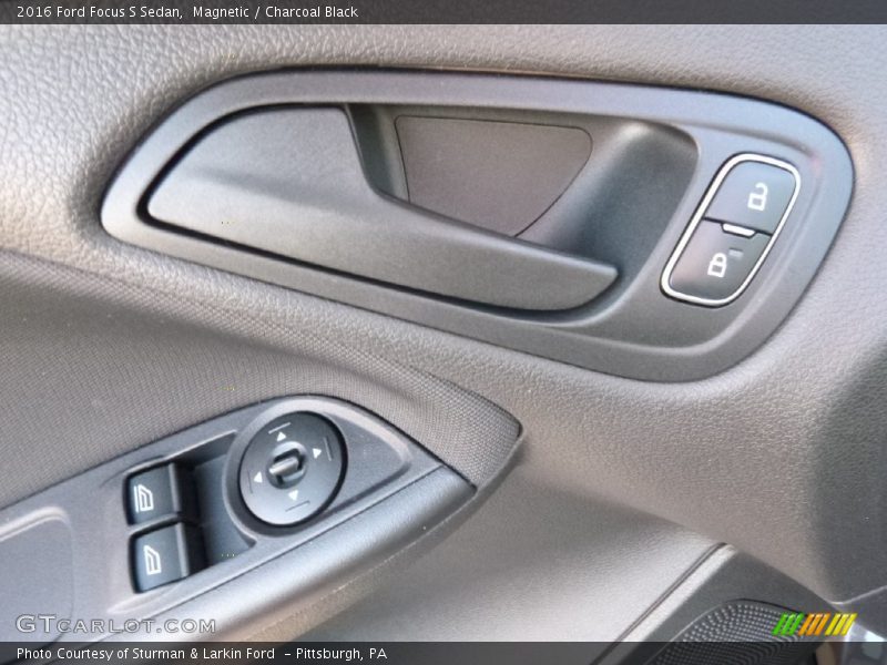 Magnetic / Charcoal Black 2016 Ford Focus S Sedan
