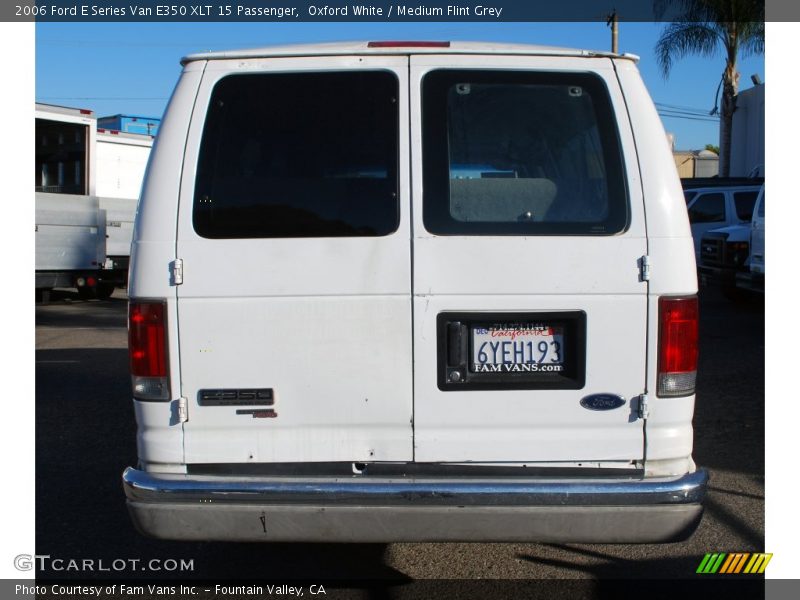 Oxford White / Medium Flint Grey 2006 Ford E Series Van E350 XLT 15 Passenger
