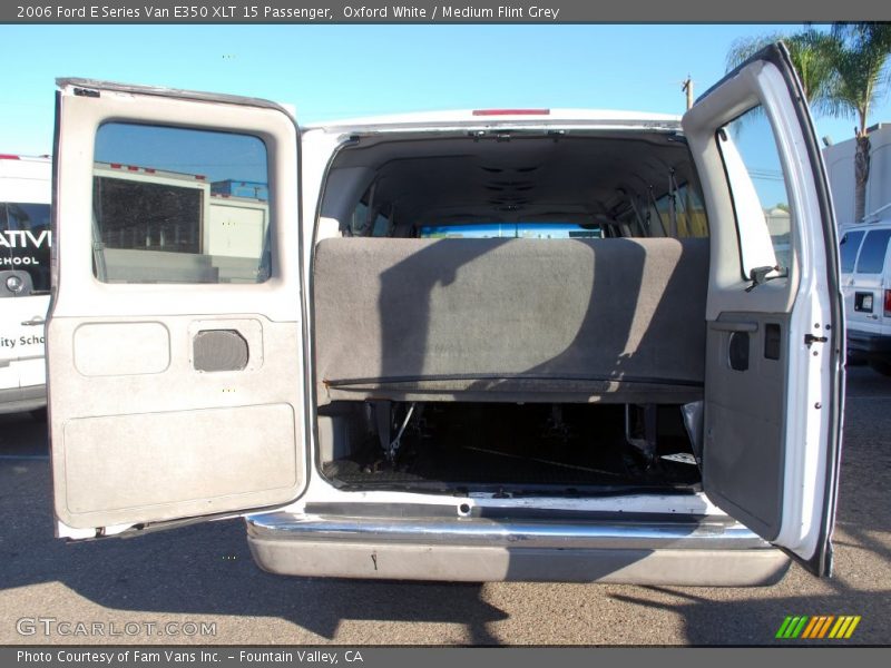 Oxford White / Medium Flint Grey 2006 Ford E Series Van E350 XLT 15 Passenger