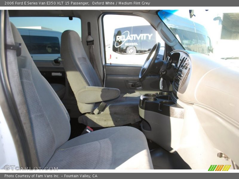Oxford White / Medium Flint Grey 2006 Ford E Series Van E350 XLT 15 Passenger