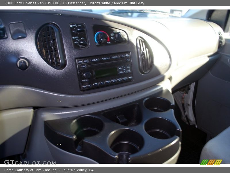 Oxford White / Medium Flint Grey 2006 Ford E Series Van E350 XLT 15 Passenger