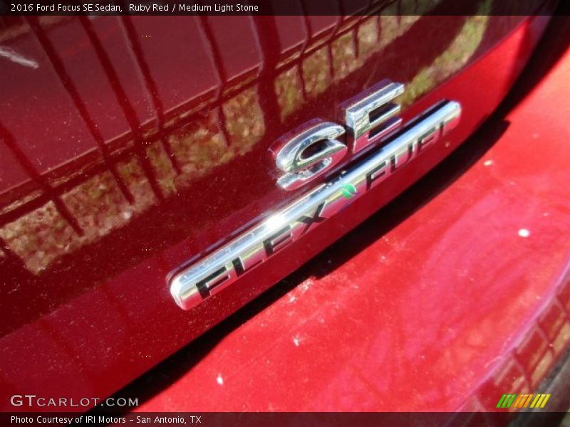 Ruby Red / Medium Light Stone 2016 Ford Focus SE Sedan