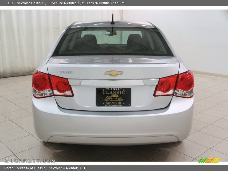 Silver Ice Metallic / Jet Black/Medium Titanium 2013 Chevrolet Cruze LS