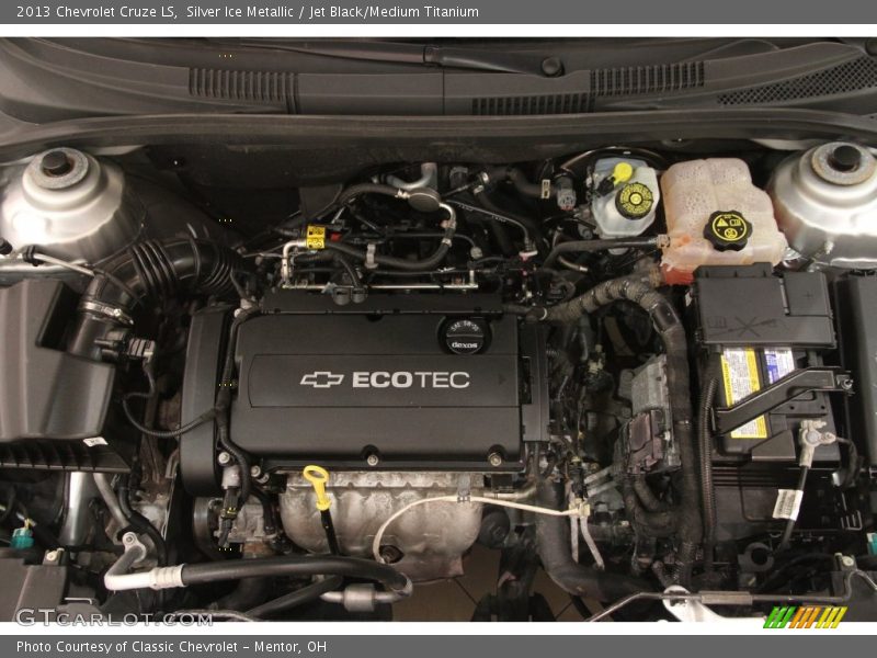 Silver Ice Metallic / Jet Black/Medium Titanium 2013 Chevrolet Cruze LS
