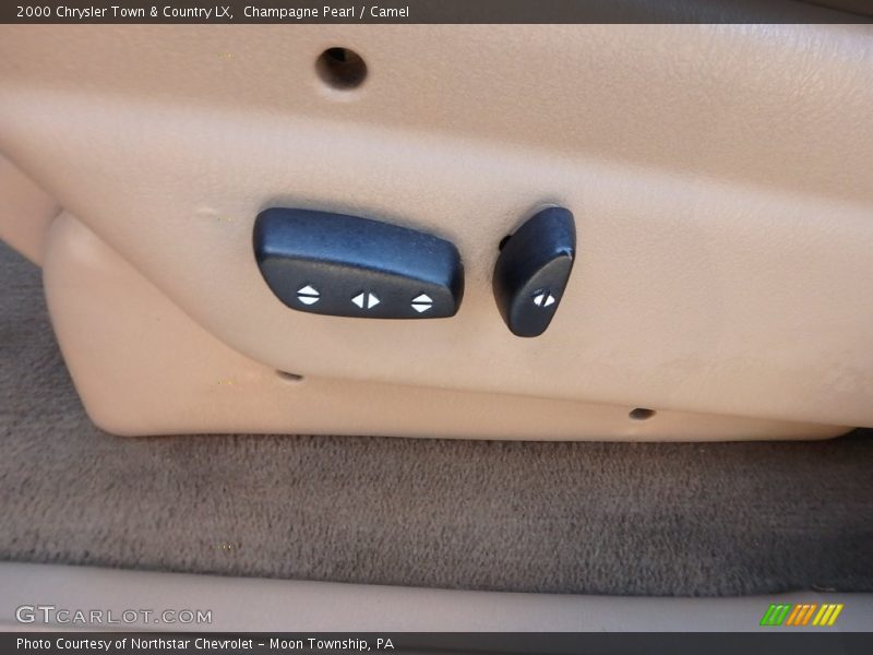 Champagne Pearl / Camel 2000 Chrysler Town & Country LX