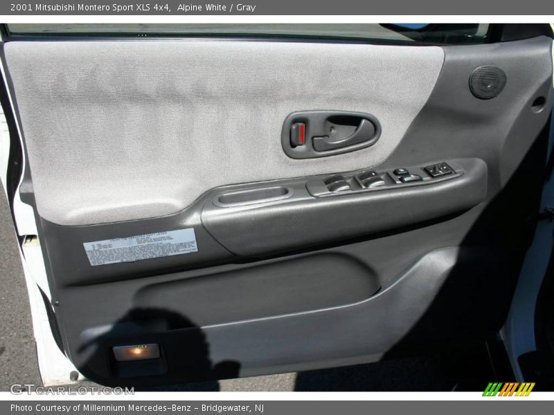 Alpine White / Gray 2001 Mitsubishi Montero Sport XLS 4x4