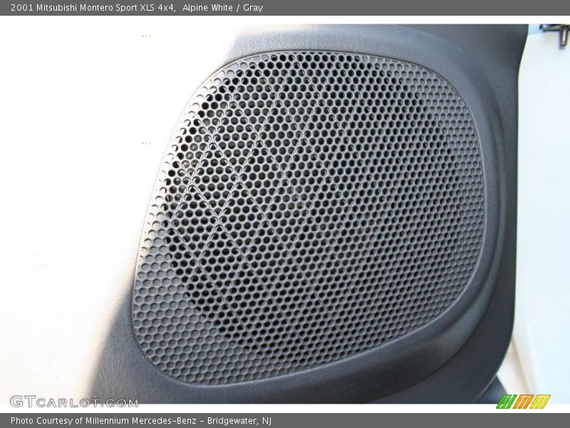 Alpine White / Gray 2001 Mitsubishi Montero Sport XLS 4x4