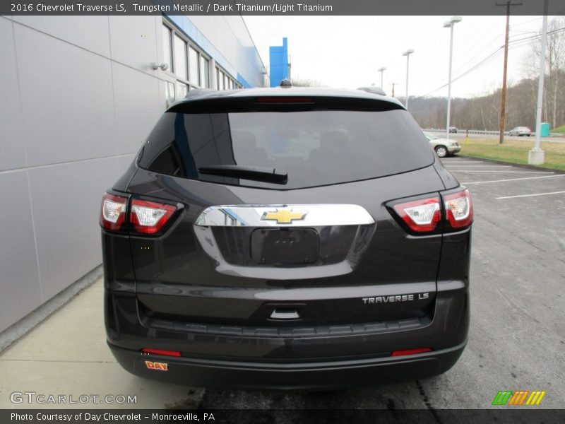 Tungsten Metallic / Dark Titanium/Light Titanium 2016 Chevrolet Traverse LS