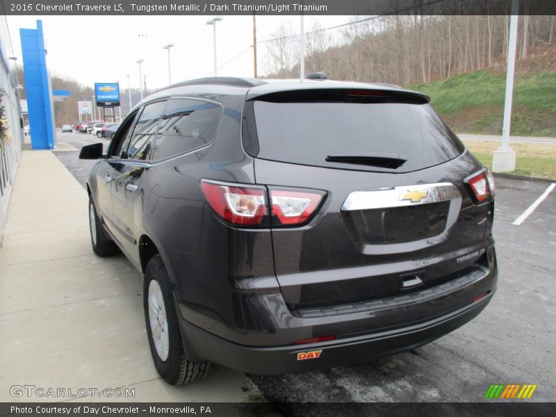 Tungsten Metallic / Dark Titanium/Light Titanium 2016 Chevrolet Traverse LS