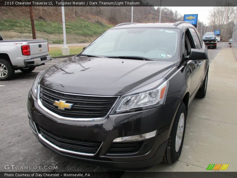 Tungsten Metallic / Dark Titanium/Light Titanium 2016 Chevrolet Traverse LS