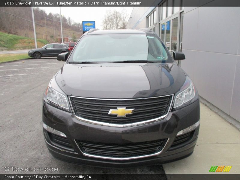 Tungsten Metallic / Dark Titanium/Light Titanium 2016 Chevrolet Traverse LS