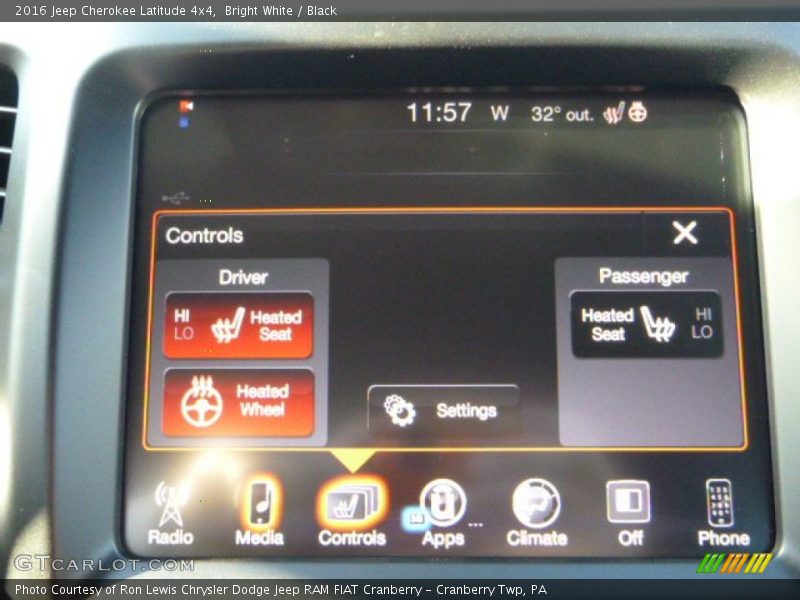 Bright White / Black 2016 Jeep Cherokee Latitude 4x4
