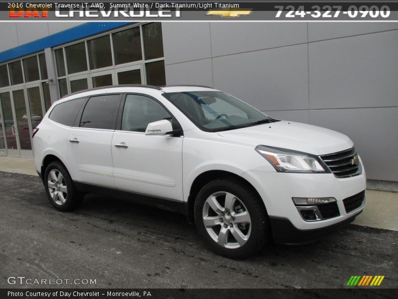 Summit White / Dark Titanium/Light Titanium 2016 Chevrolet Traverse LT AWD