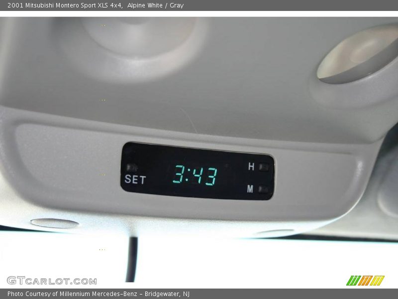 Alpine White / Gray 2001 Mitsubishi Montero Sport XLS 4x4