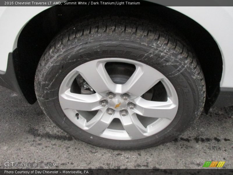 Summit White / Dark Titanium/Light Titanium 2016 Chevrolet Traverse LT AWD