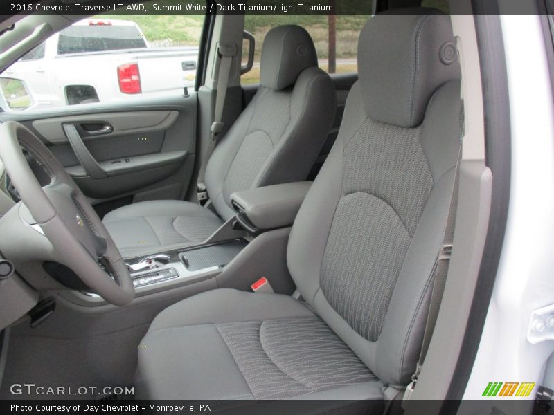 Summit White / Dark Titanium/Light Titanium 2016 Chevrolet Traverse LT AWD