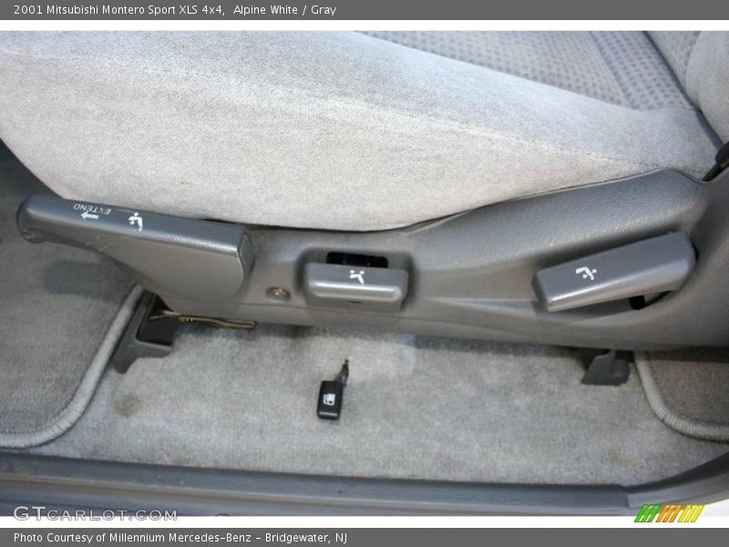 Alpine White / Gray 2001 Mitsubishi Montero Sport XLS 4x4