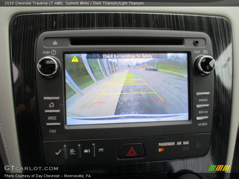 Summit White / Dark Titanium/Light Titanium 2016 Chevrolet Traverse LT AWD