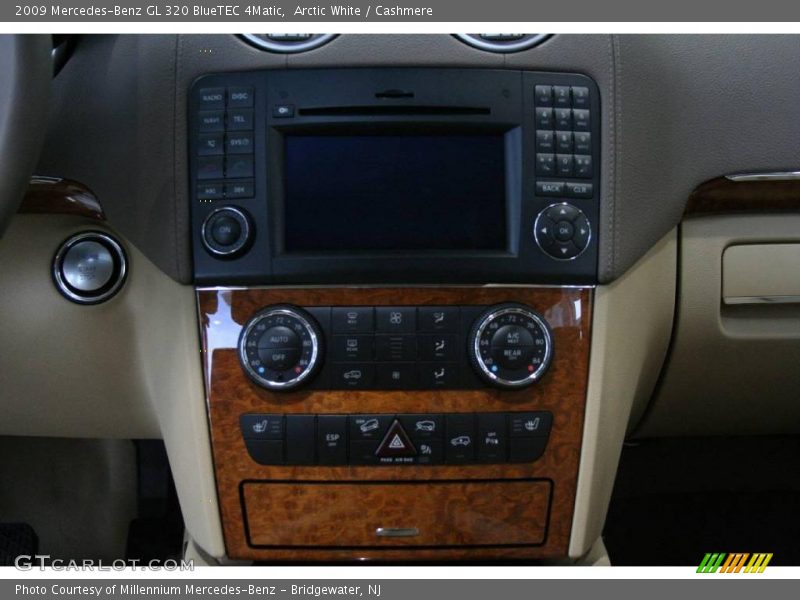Arctic White / Cashmere 2009 Mercedes-Benz GL 320 BlueTEC 4Matic
