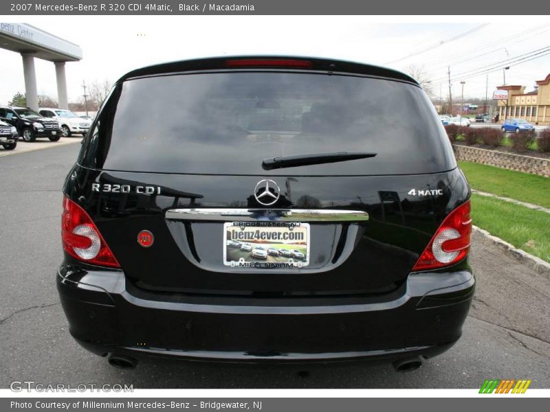 Black / Macadamia 2007 Mercedes-Benz R 320 CDI 4Matic