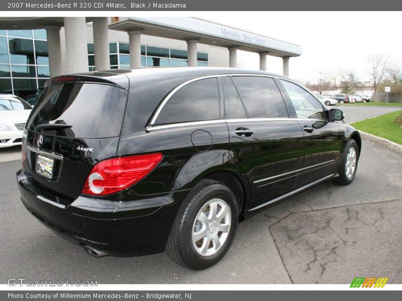 Black / Macadamia 2007 Mercedes-Benz R 320 CDI 4Matic