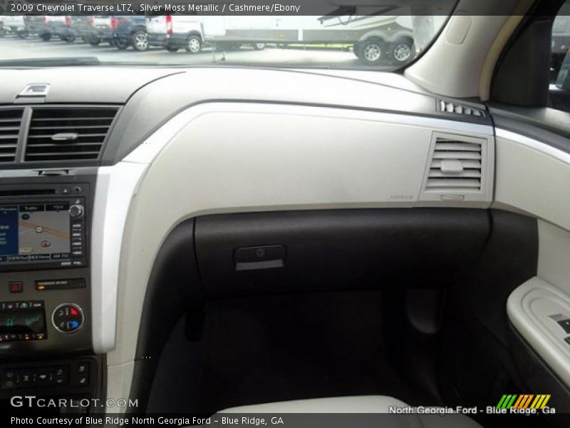 Silver Moss Metallic / Cashmere/Ebony 2009 Chevrolet Traverse LTZ